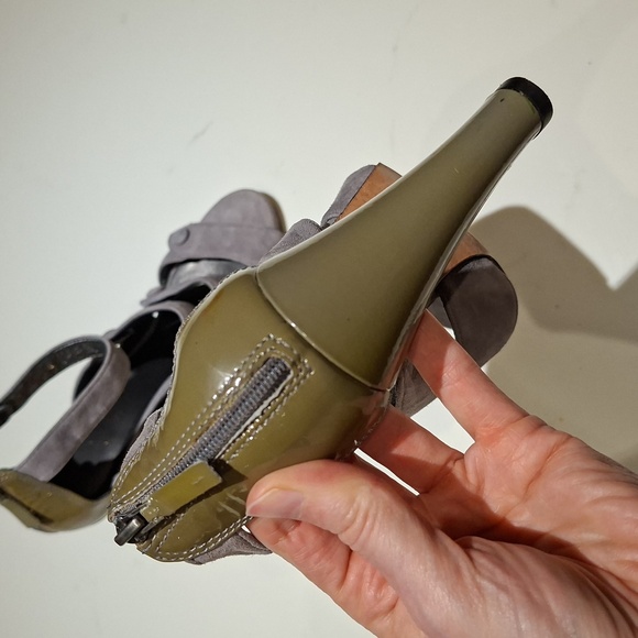 Talbots Gray Suede & Olive Green Patent Leather Heels with Buttons (US 7) - Picture 5 of 10